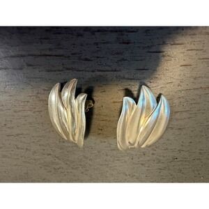 vintage 80s 90s vintage earrings silver  studs